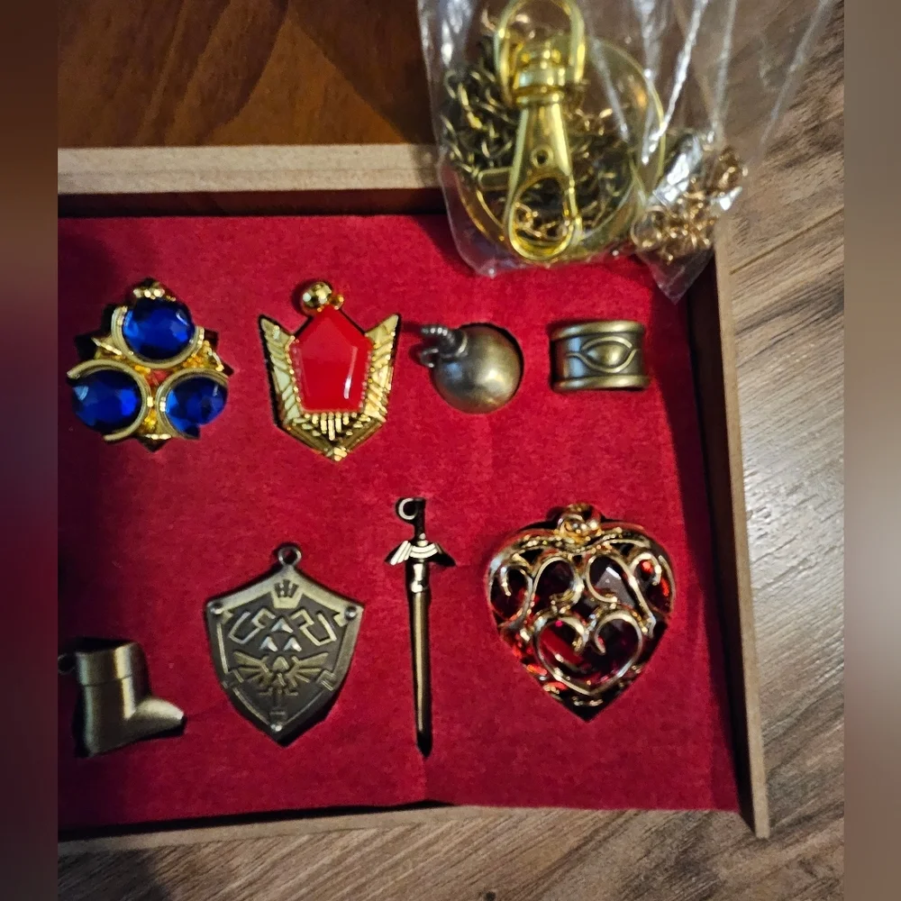 Zelda Wooden Box Necklace Kit - Picture 5 of 5